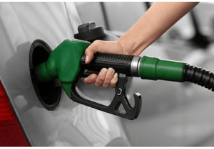 سهمیه ۶۰ لیتری بنزین اسفند، امشب شارژ می‌شود