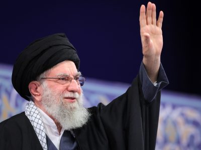 مومنی: رهبر شهید، هیچ‌وقت از بیت‌المال حقوق نگرفت