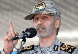 فرمانده کل ارتش: ایرانی تا ۲۰ نسل هم شده می‌جنگد