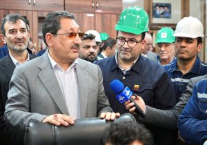 فولاد خوزستان یک ثروت ملی است؛  باید از این سرمایه ارزشمند صیانت و حمایت کنیم