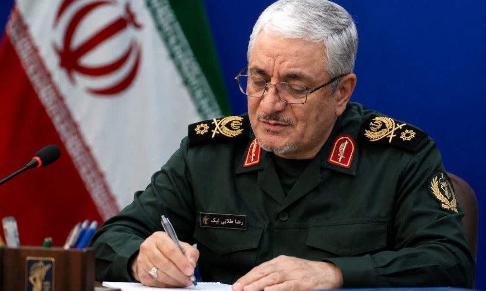 دشمن از برخی محصولات دفاعی ما کپی‌برداری می‌کند